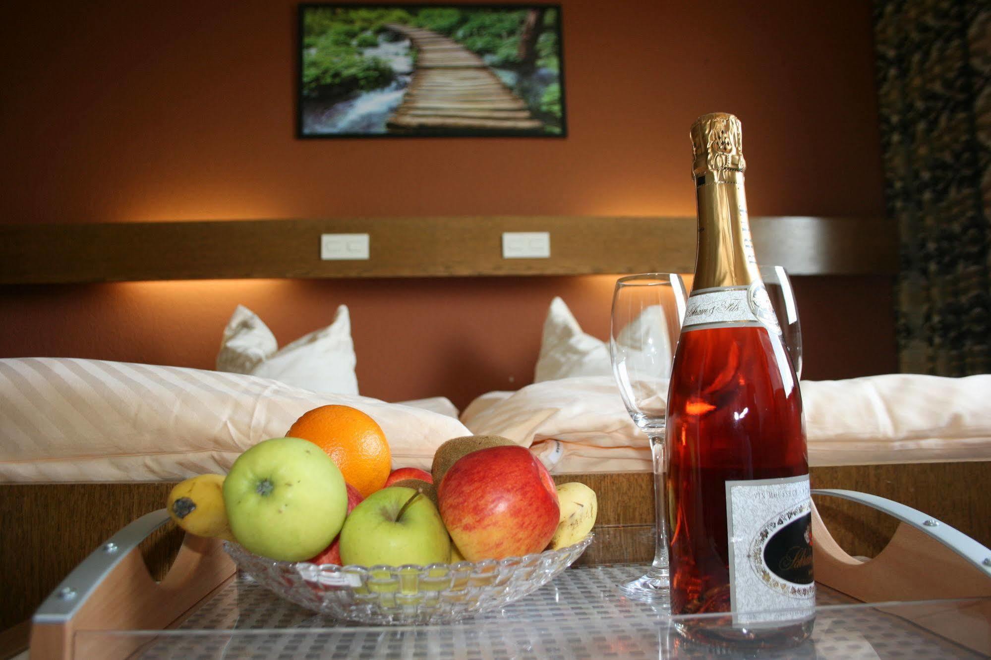 Hotel Restaurant Braas Esch-sur-Sure Ngoại thất bức ảnh