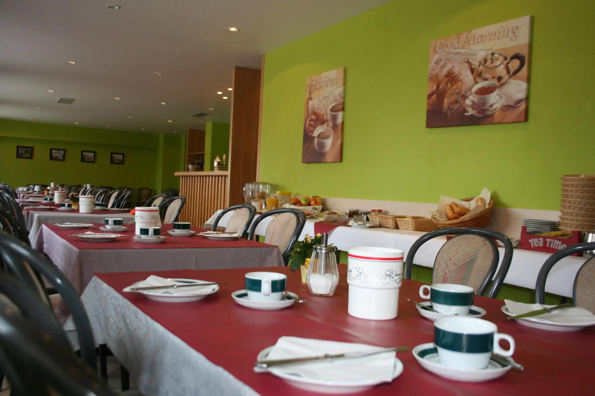 Hotel Restaurant Braas Esch-sur-Sure Ngoại thất bức ảnh